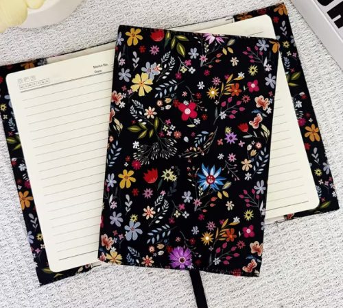 Könyv védőborító - fekete, virágos