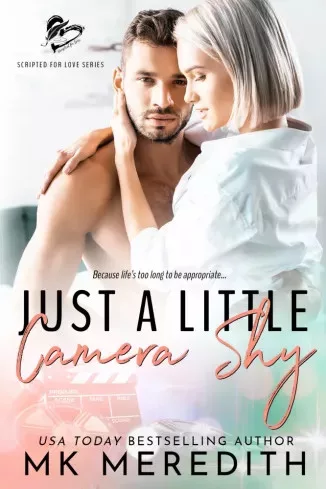 MK Meredith - Just a Little Camera Shy (e-könyv)